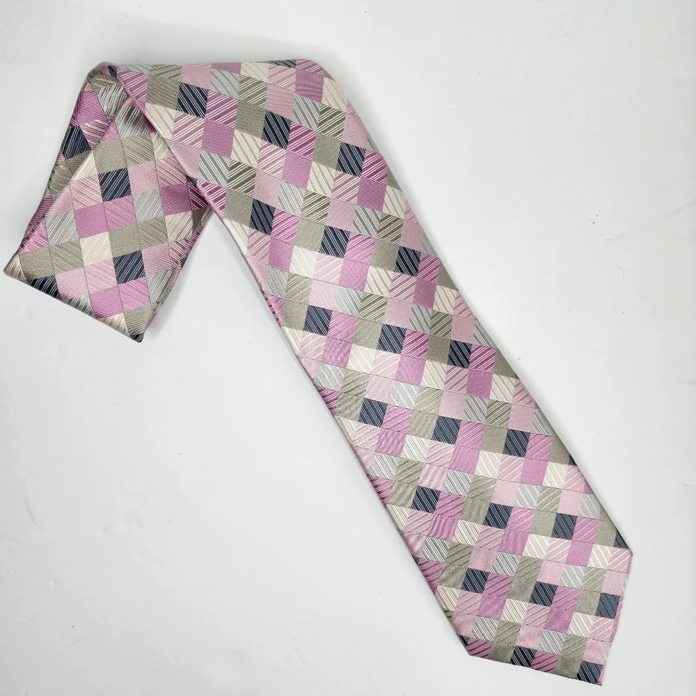 GEOFFREY BEENE Pink Checkered Silk Tie.